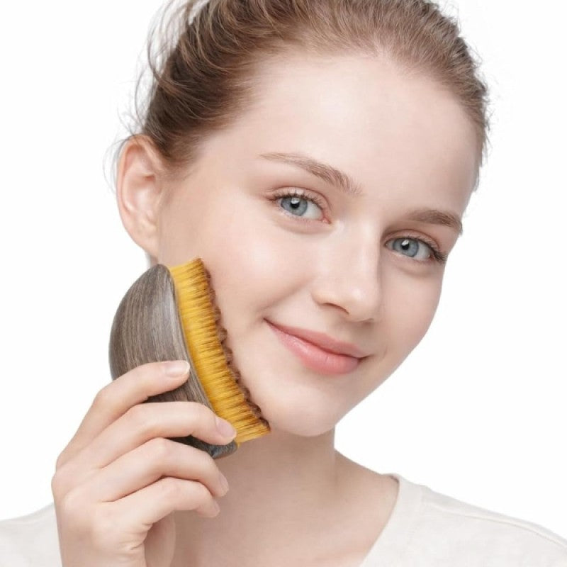 CelluDetox™ Gözenek Arındırıcı ve Sıkılaştırıcı Lenfatik Masaj Fırçası
